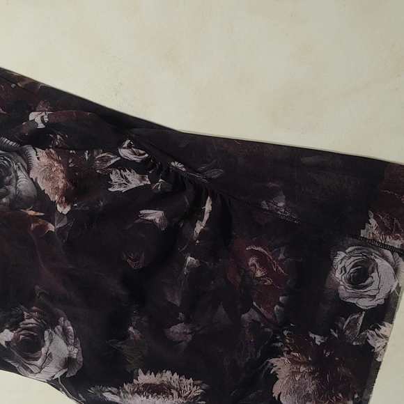 Fuzzi Mesh Sleeveless Top - Picture 6 of 8